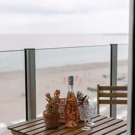 Spacious And Bright With Terrace View Apartment Blankenberge